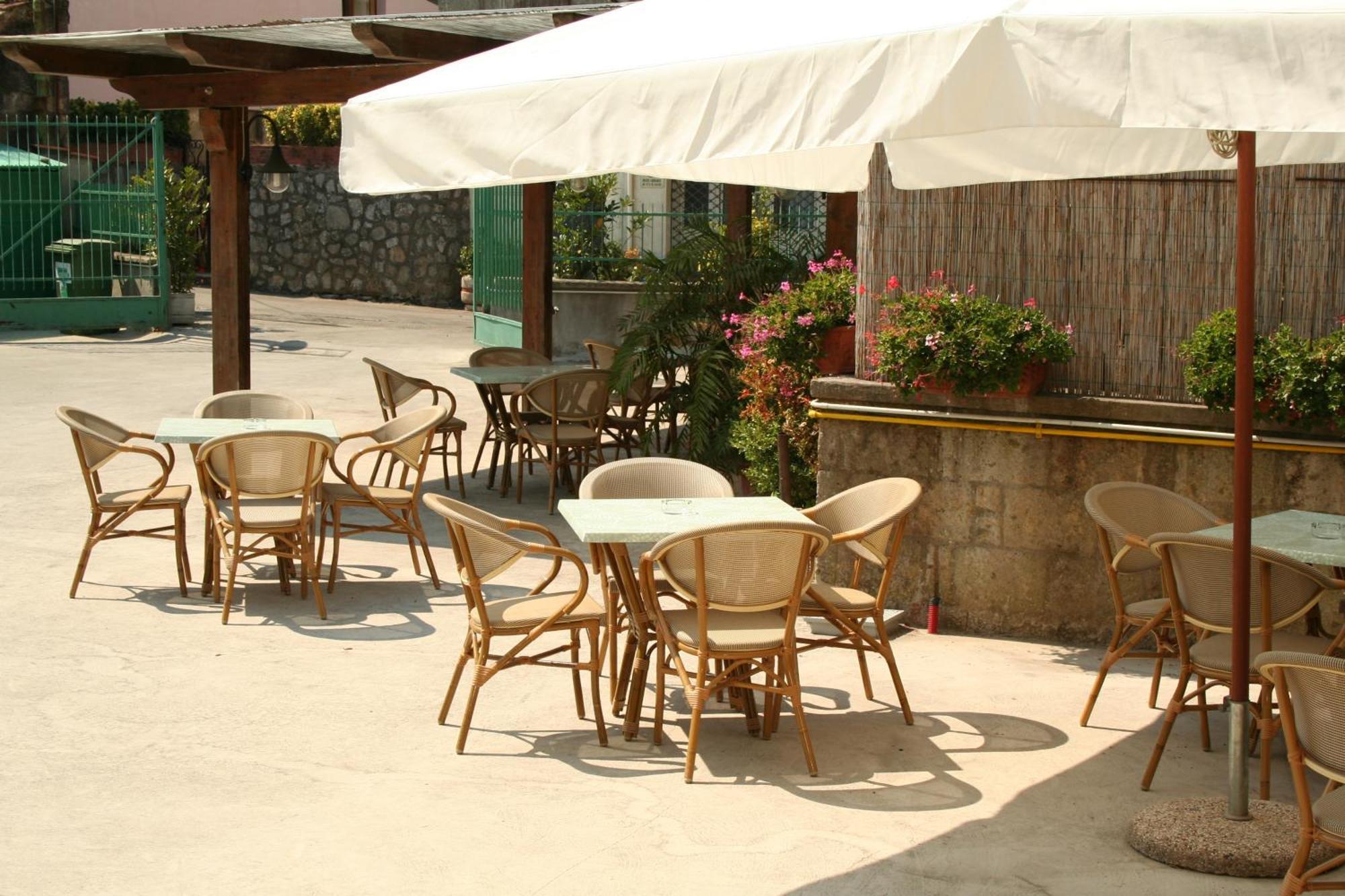 Hotel Reginella SantʼAgata sui Due Golfi Exterior foto